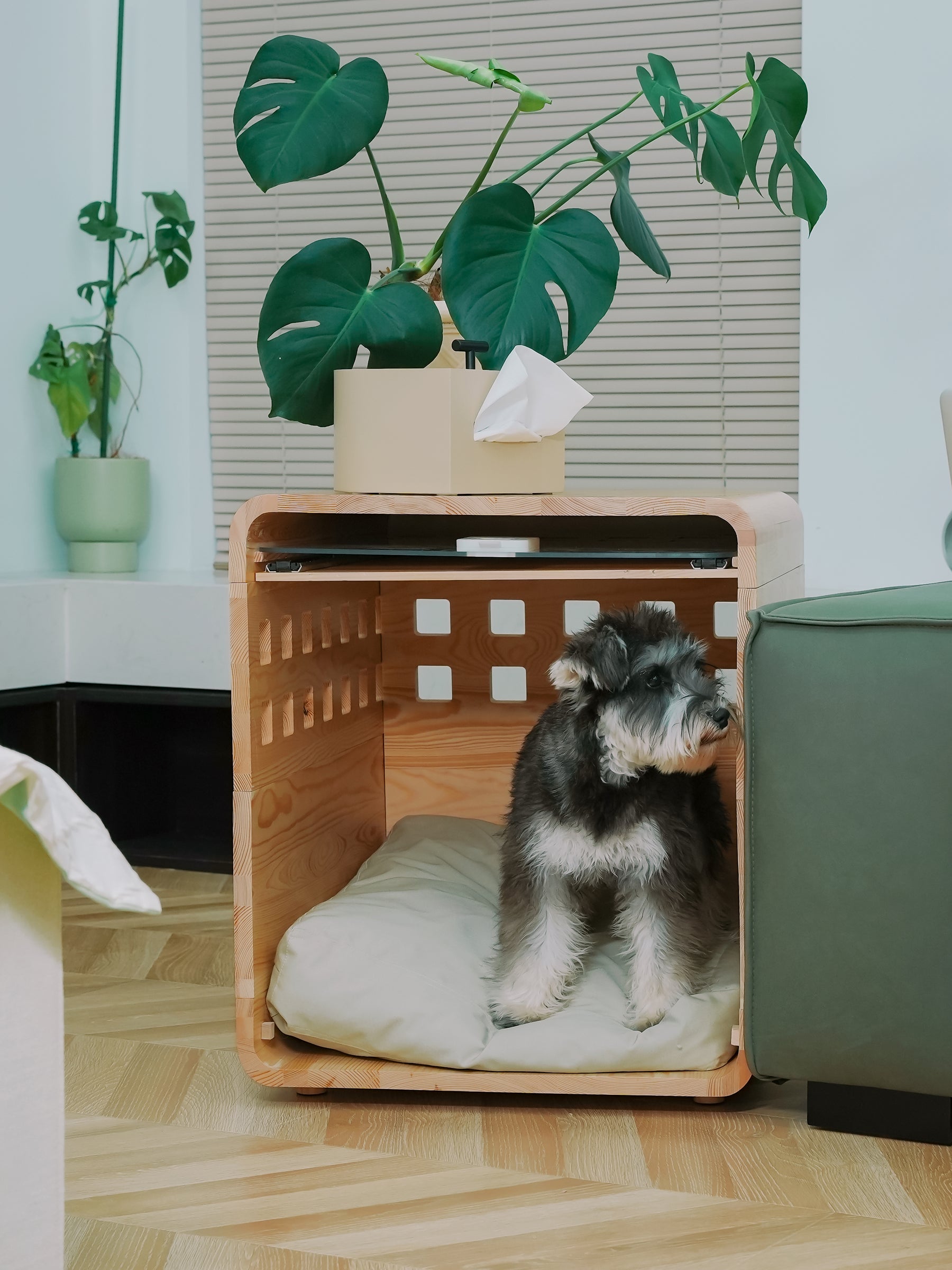 UXPET Multi-functional Wood Pet's House and Bedside Table.